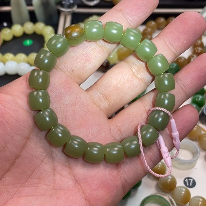 未镶嵌手串和田玉沙枣青卡11
