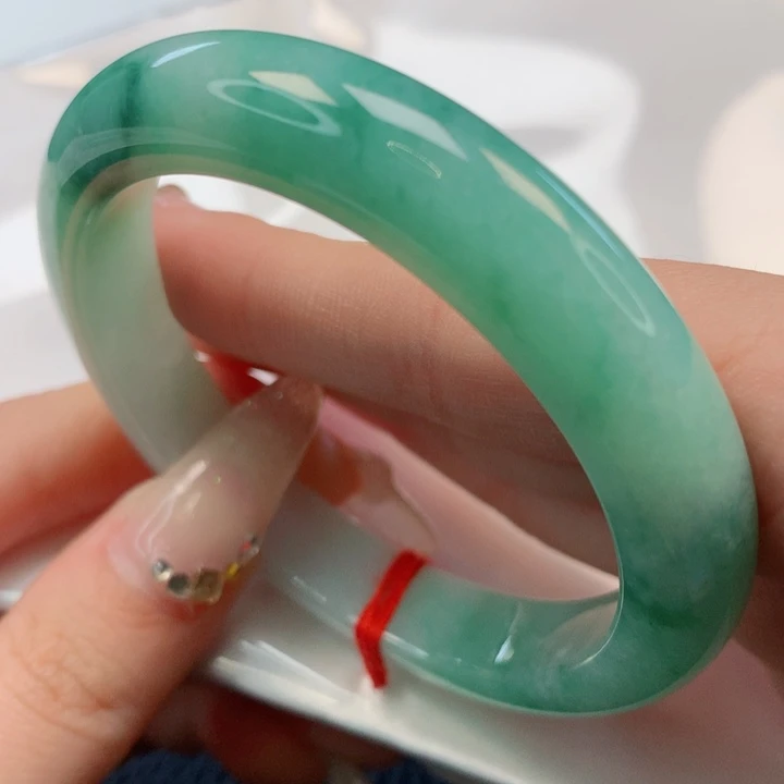 【闪购商品】翡翠手镯未镶嵌55+圈