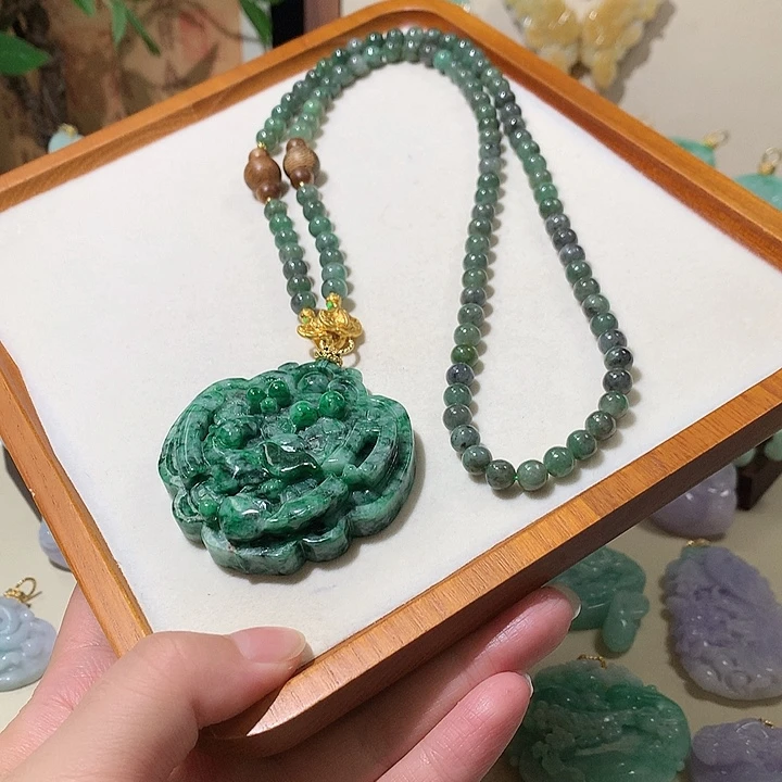 翡翠未镶嵌颈饰翡翠吊坠