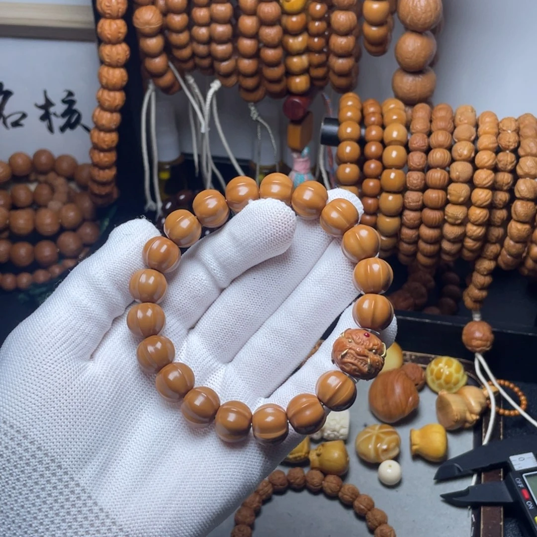 吊坠猴头核桃四花鲨鱼