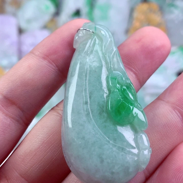 吊坠(不含链)未镶嵌翡翠