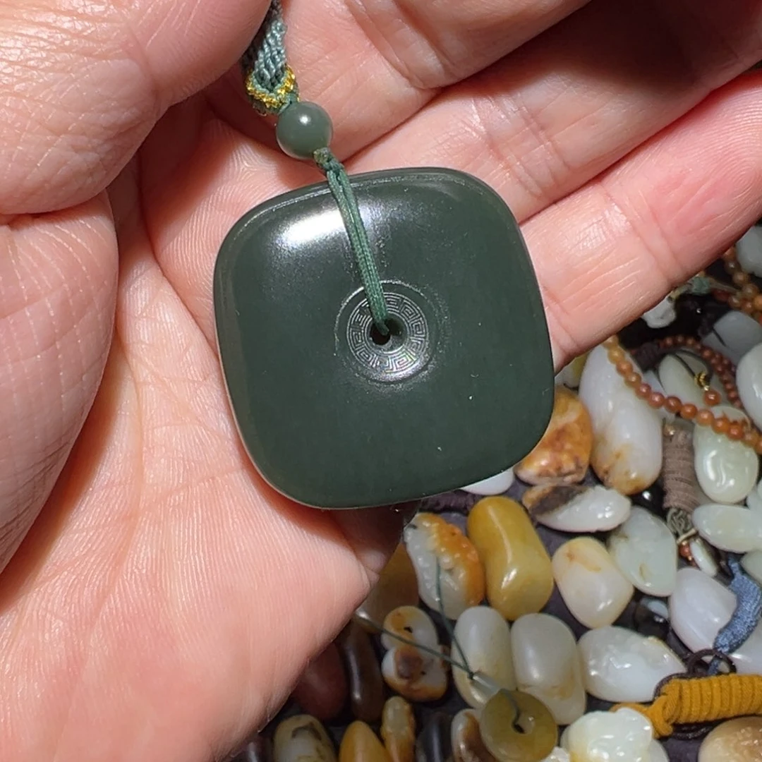 和田玉吊坠(不含链)未镶嵌