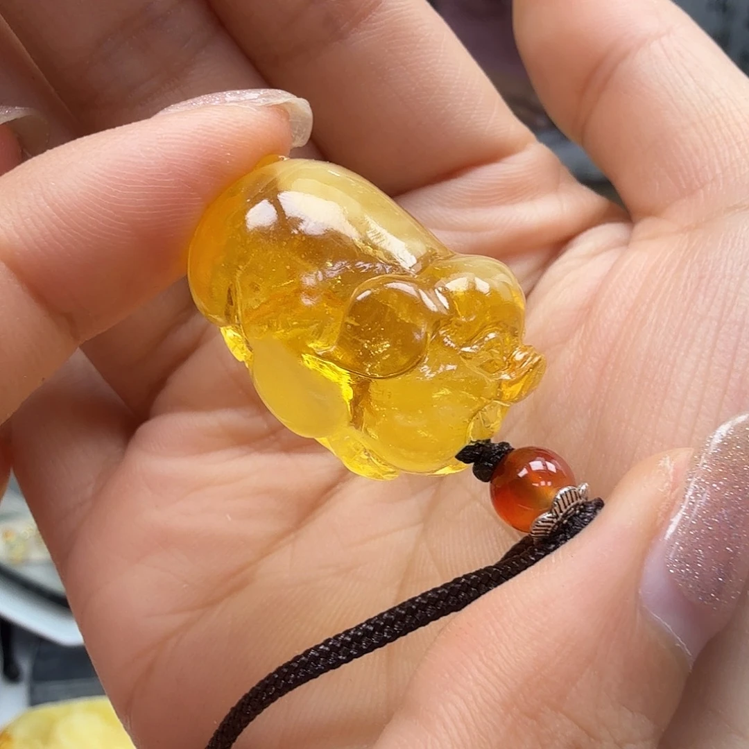 裸石琥珀未镶嵌你好