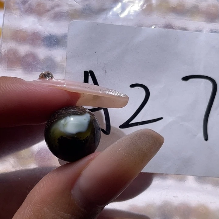 琥珀未镶嵌裸石13.8福利