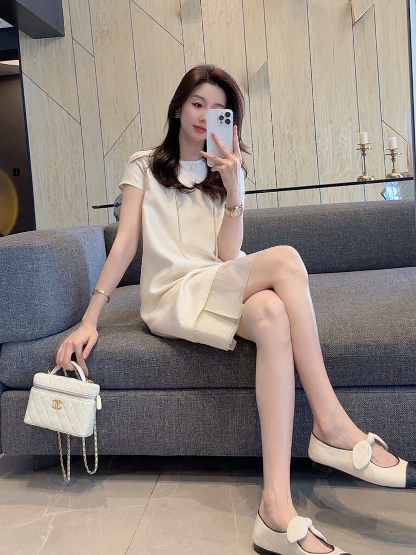 【大静静】高级感~气质温柔米色丝毛拼接桑蚕丝飞袖连衣裙