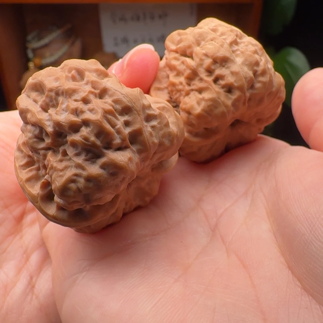 文玩核桃闪购蛤蟆35