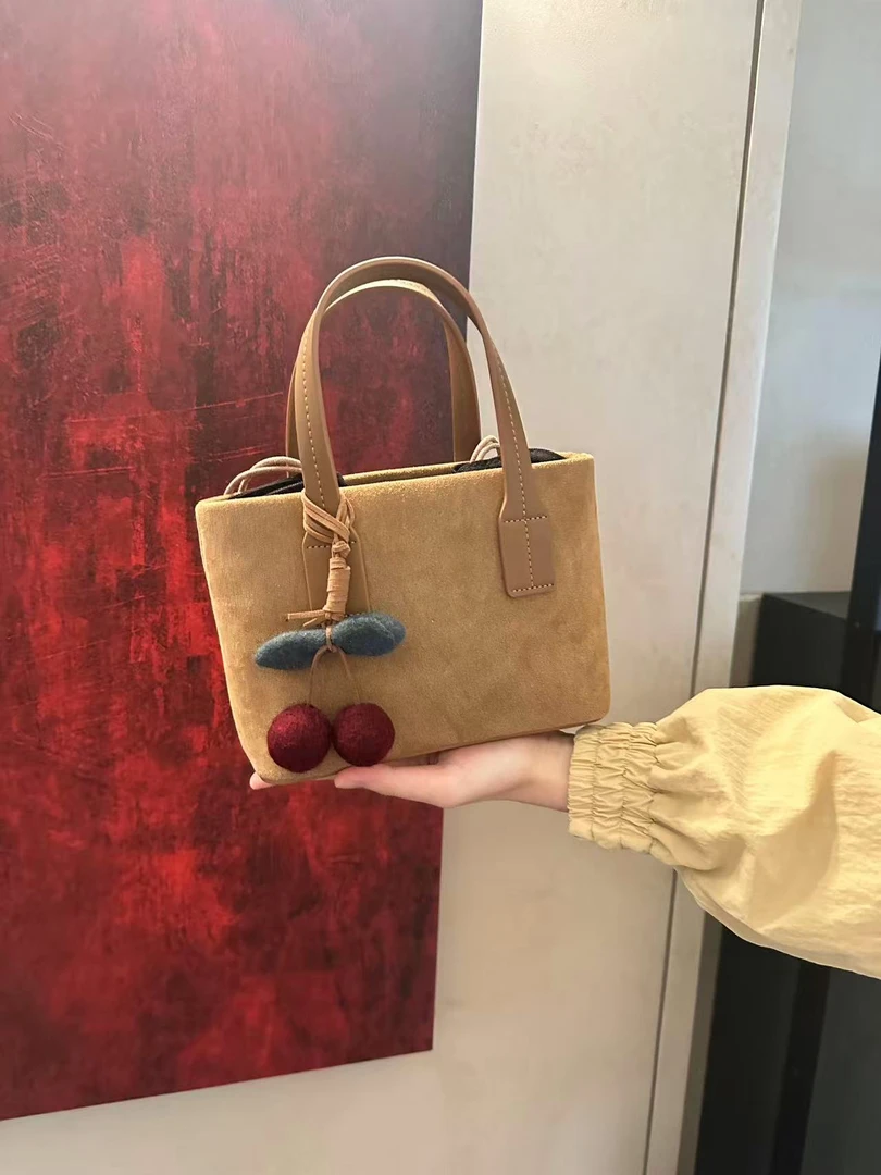 【钱多多优选】秋冬新款磨砂皮小菜篮子腋下斜挎（25309）23x16x9