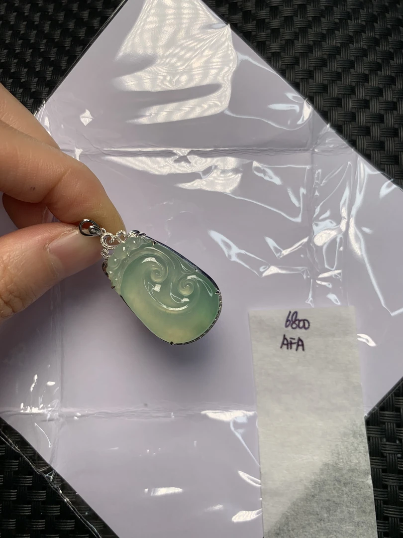 天然缅甸翡翠A货18K金镶嵌 AFA