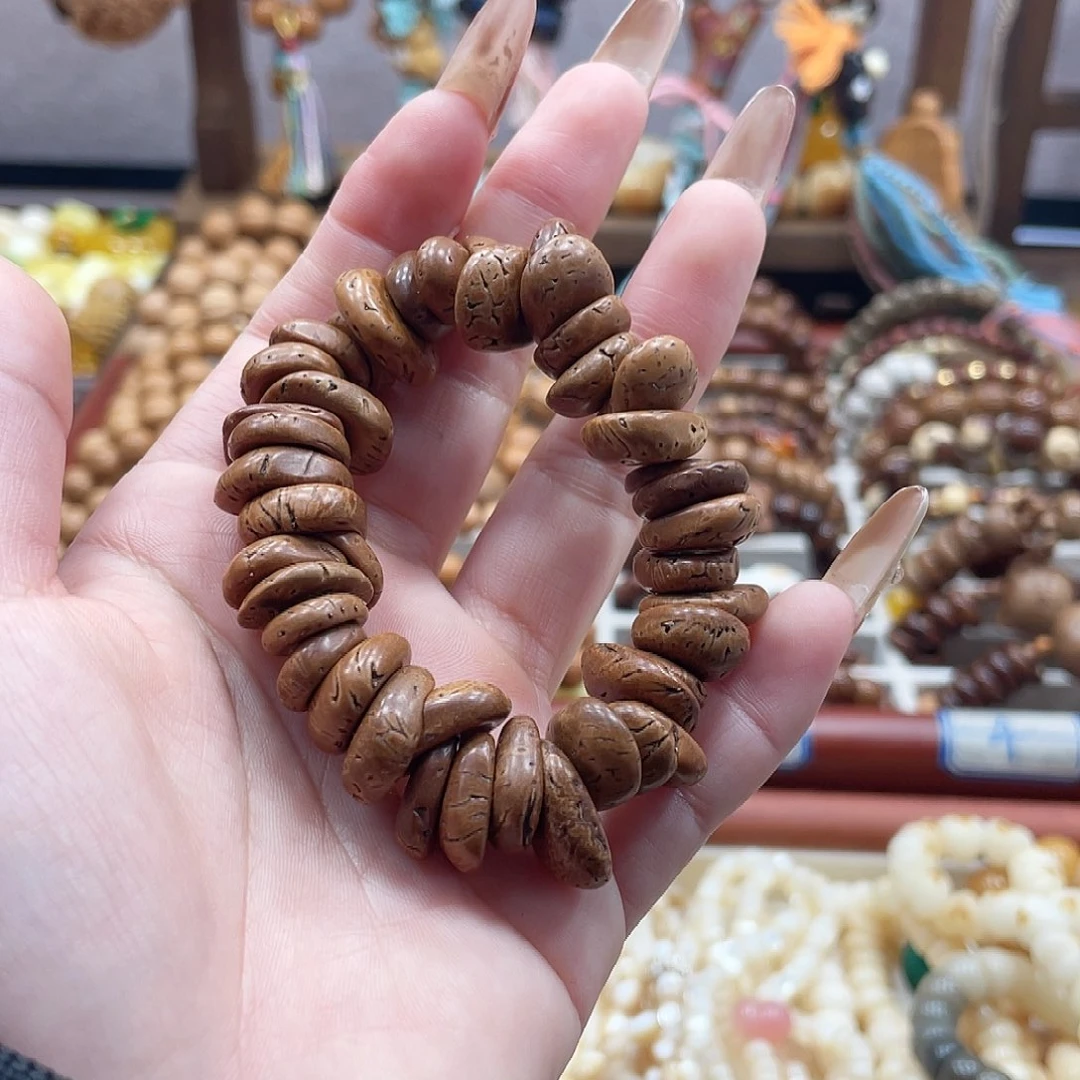 猴头核桃吊坠桃木切片手串一物一拍