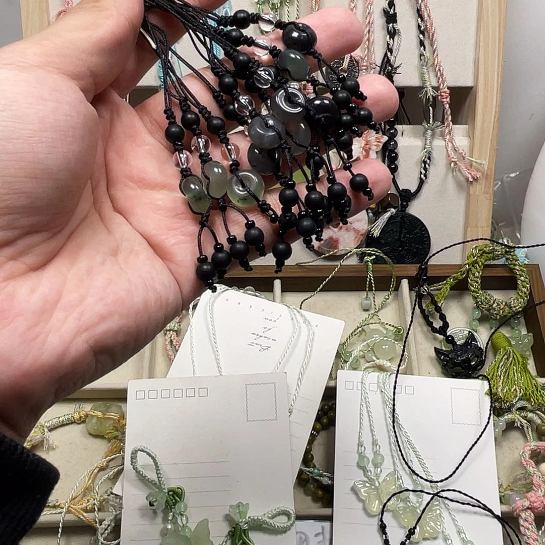 蛇纹石玉合金颈饰