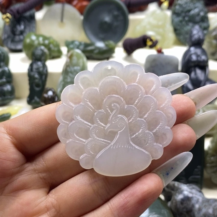 和田玉颈饰未镶嵌悠