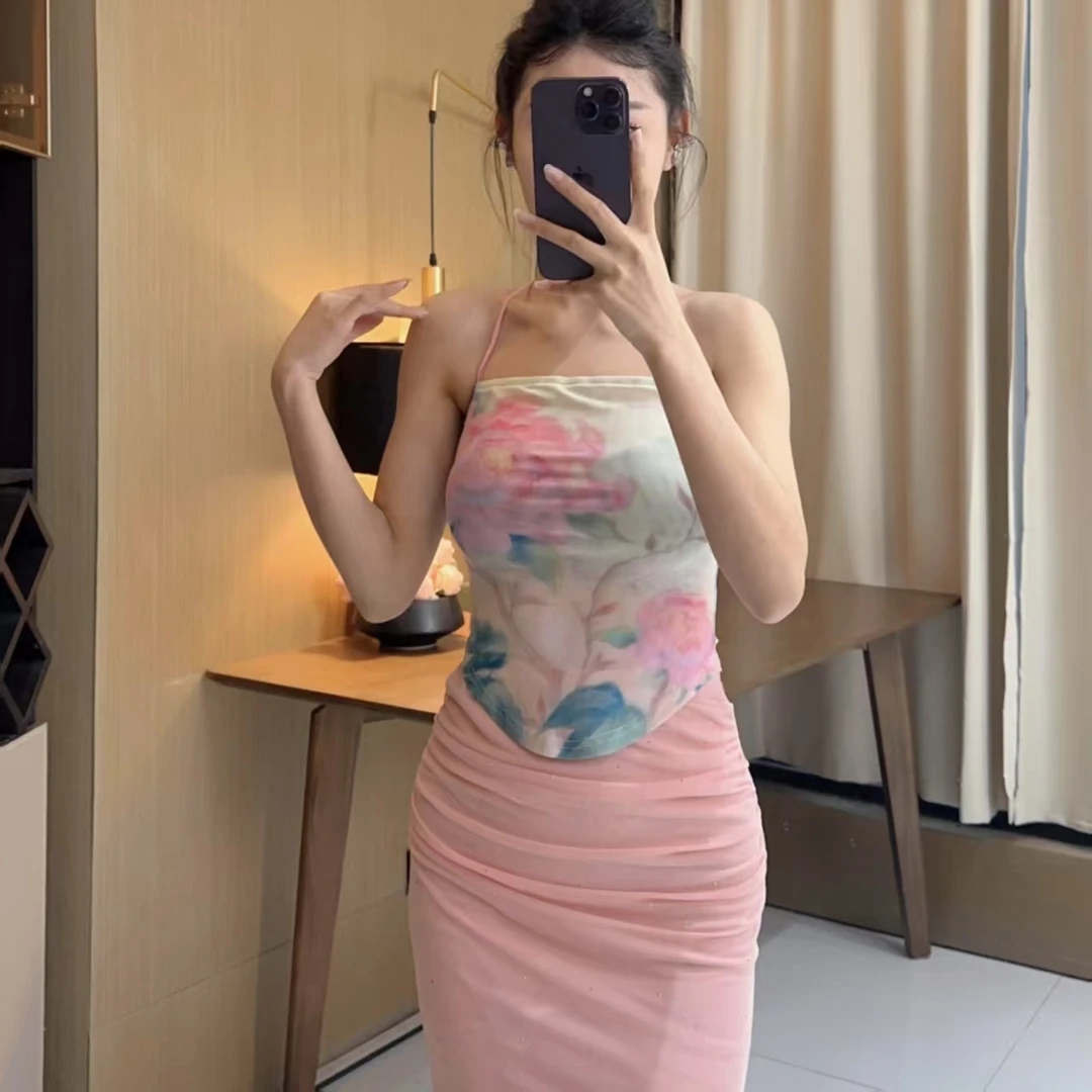 气质女人味轻奢时尚挂脖吊带无袖定位花浅酌流光修身百搭小上衣