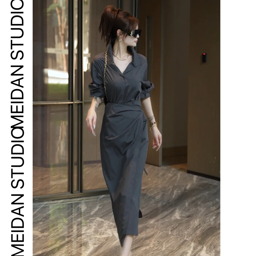 【我型我素】夏款高级感显瘦立领设计师款连衣裙