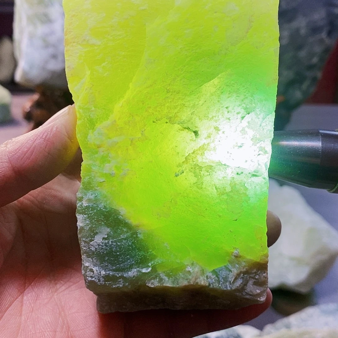 蛇纹石玉未镶嵌岫玉原石蛇纹石玉