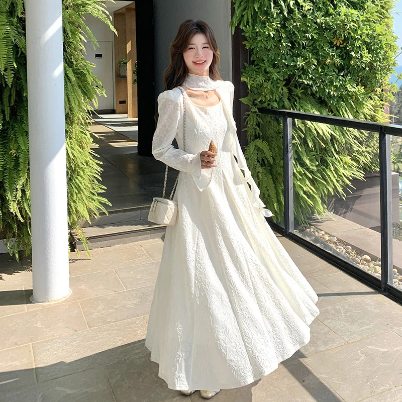 肌理感提花杏色收腰连衣裙女春秋2025新款高级感绝美度假风仙女裙