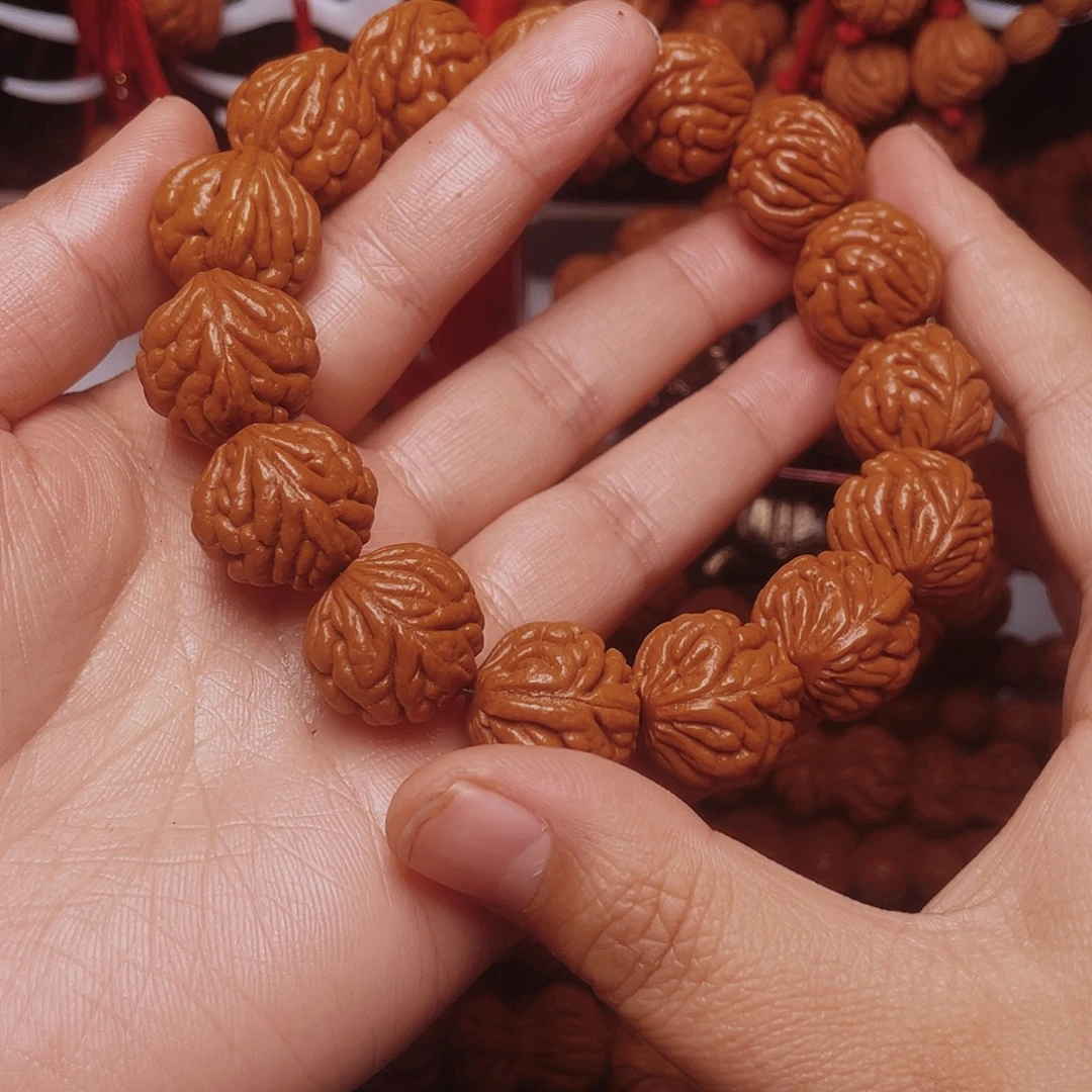 桃核吊坠桃枭龙纹