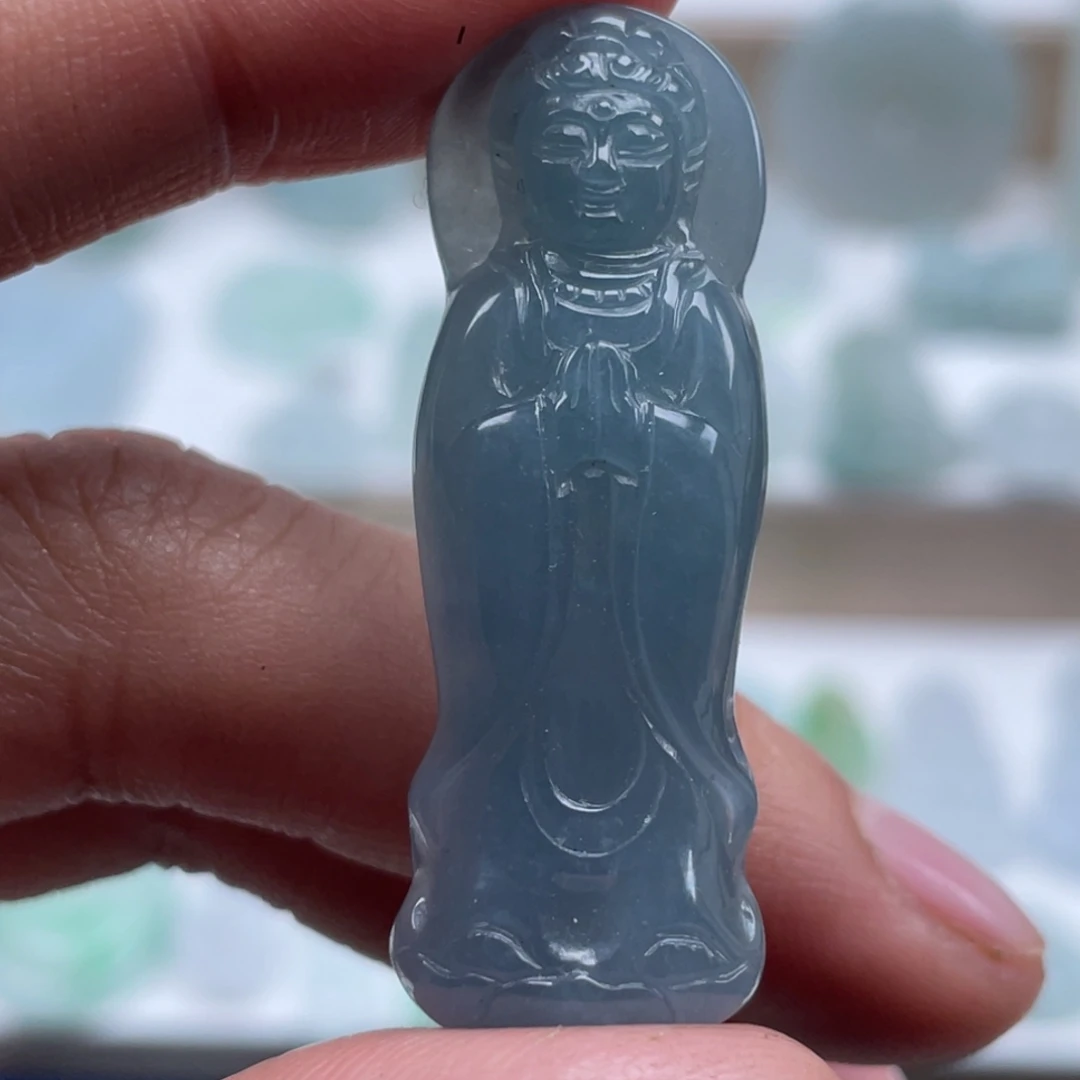 翡翠未镶嵌颈饰观音