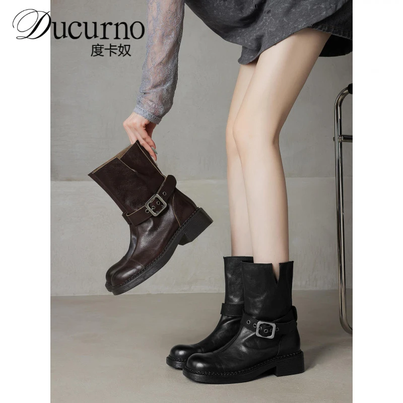 大长腿~真皮圆头皮带扣机车靴女酷潮新款百搭厚底中粗跟短筒靴