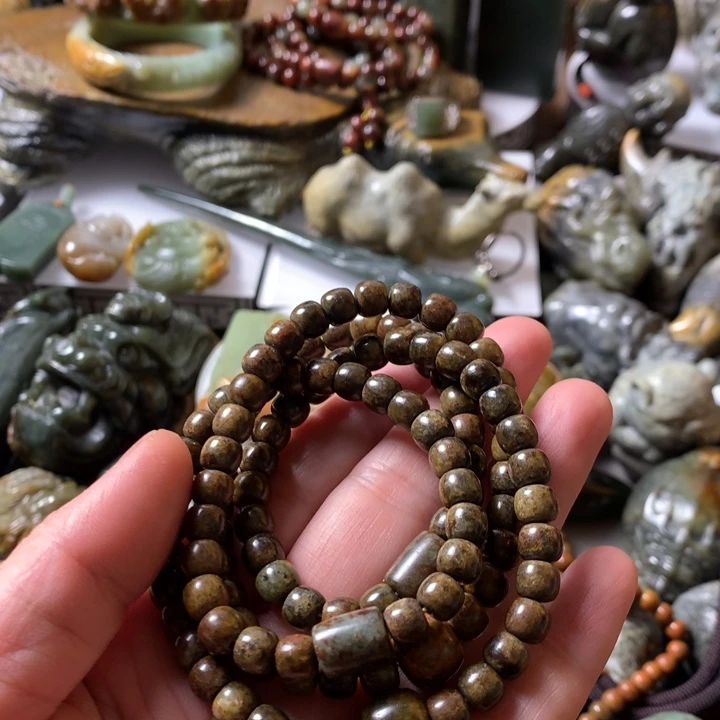 岫岩河磨玉（透闪石质玉）手链未镶嵌