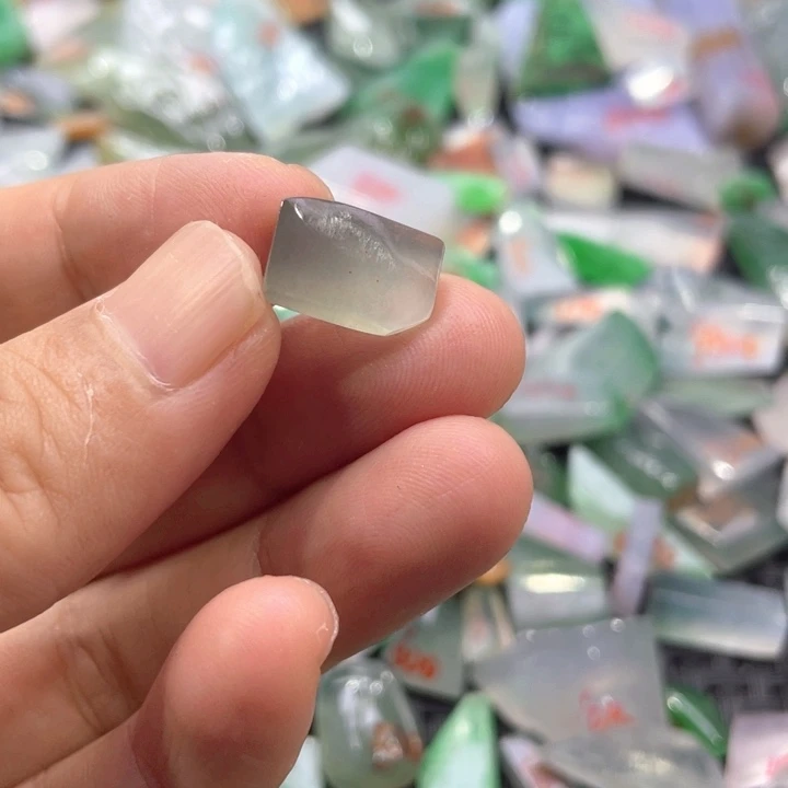 定制翡翠未镶嵌天然翡翠