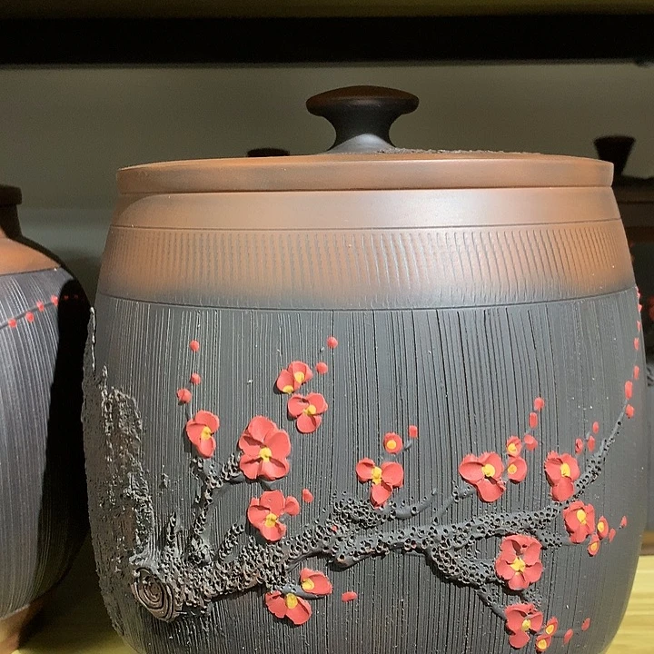 梅花小茶罐。
