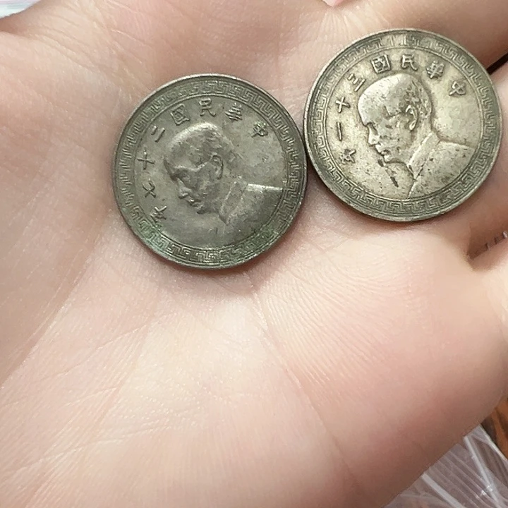 拍品。