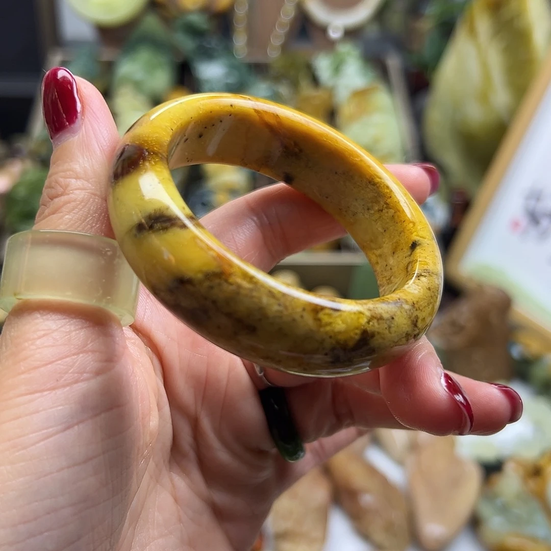 岫玉未镶嵌颈饰花玉水草52加有瑕