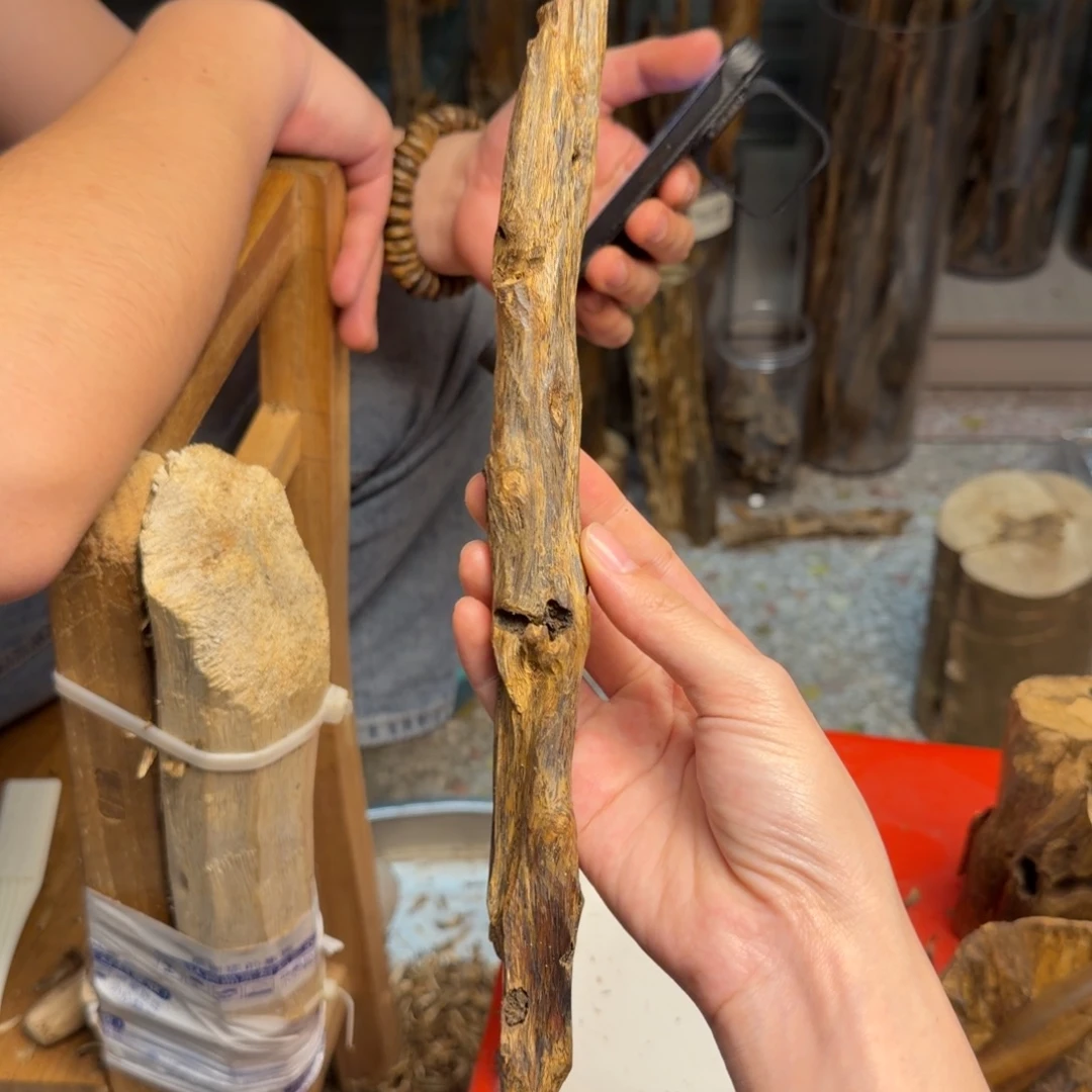 沉香碎屑沉香白棋块料39克