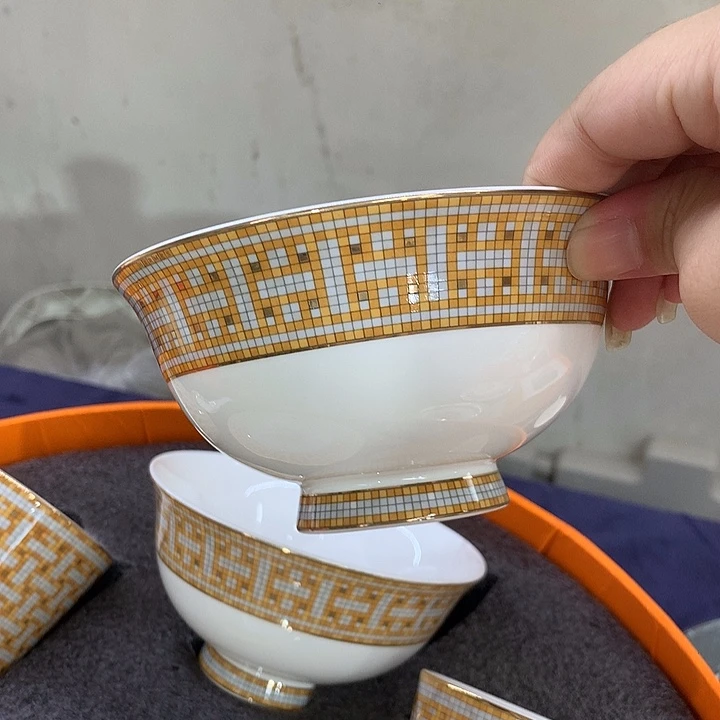 瓷片咖啡☕️。咖啡☕️。