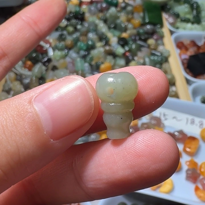 和田玉未镶嵌珠宝半成品