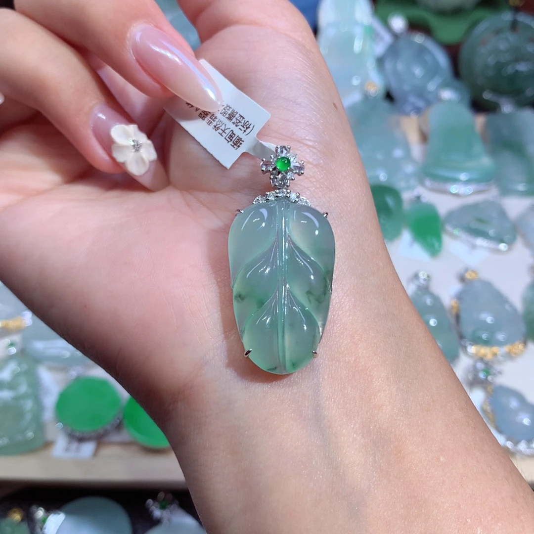 翡翠18K金镶嵌吊坠(不含链)