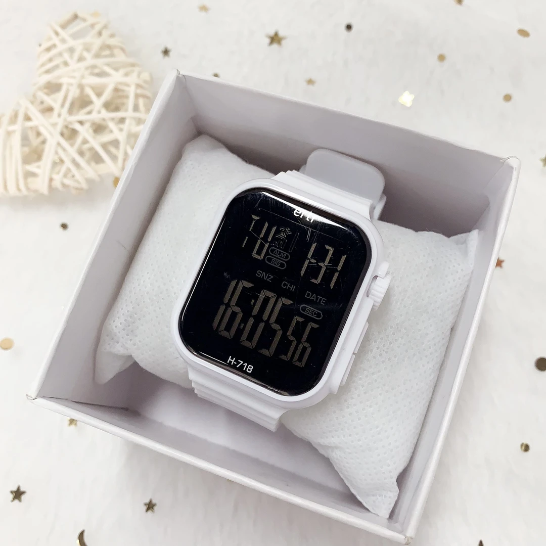 初中生女生手表女款学生高颜值小学生只看时间防水儿童电子表女孩