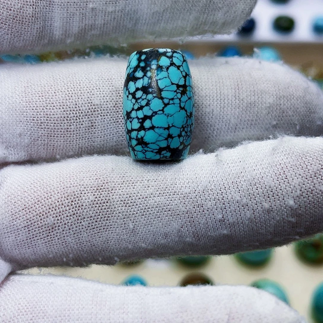 绿松石未镶嵌饰品