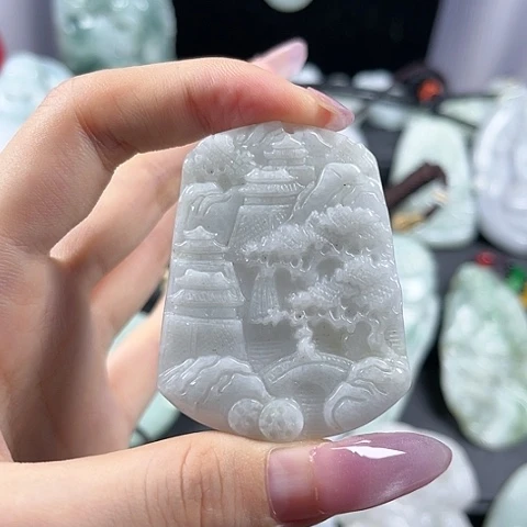 【闪购商品】翡翠未镶嵌颈饰山水牌