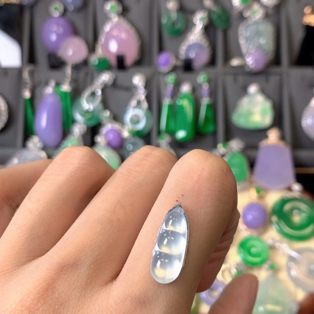 翡翠未镶嵌吊坠(不含链)