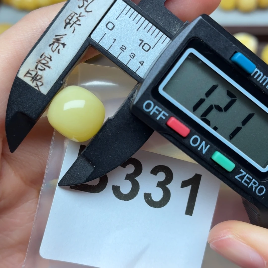 蜜蜡未镶嵌裸石蜜蜡