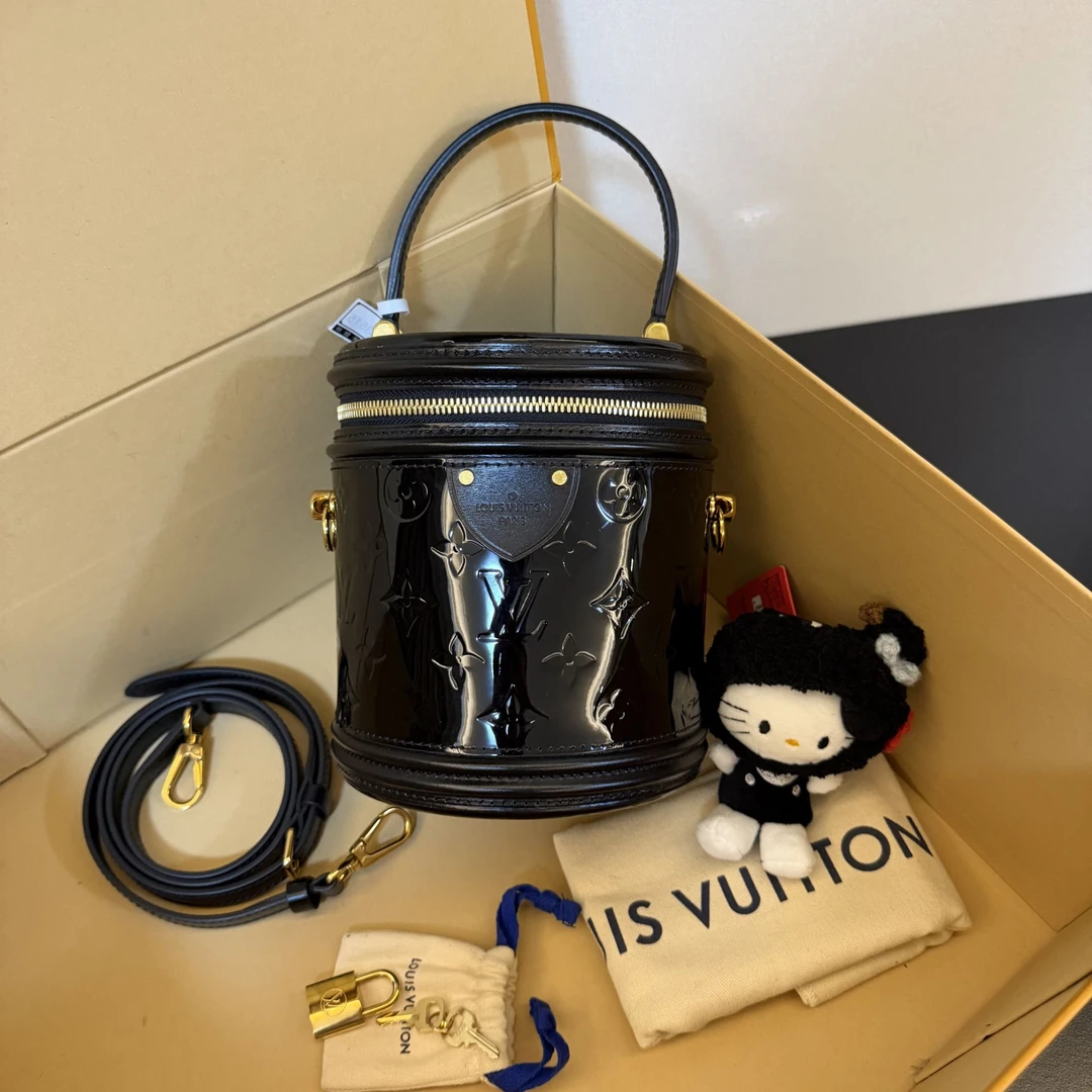 未使用 LouisVuitton/路易威登 /XVV0517/单肩包/22223377