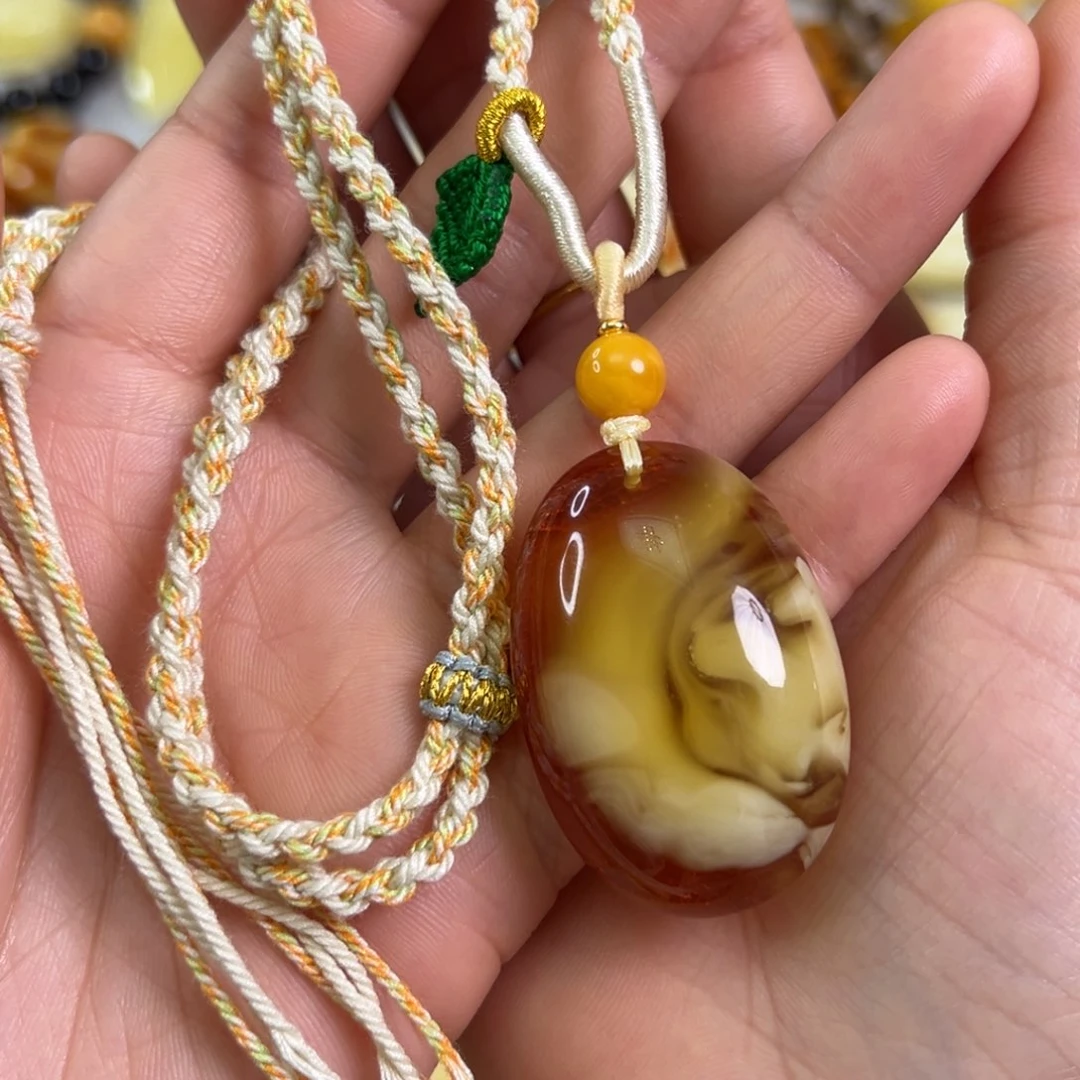 蜜蜡裸石未镶嵌蜜蜡