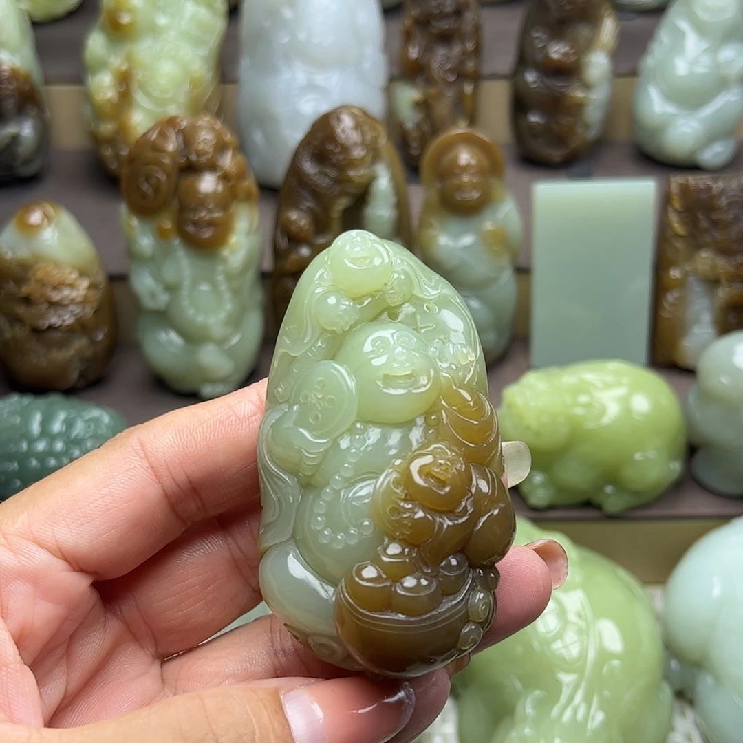颈饰未镶嵌和田玉