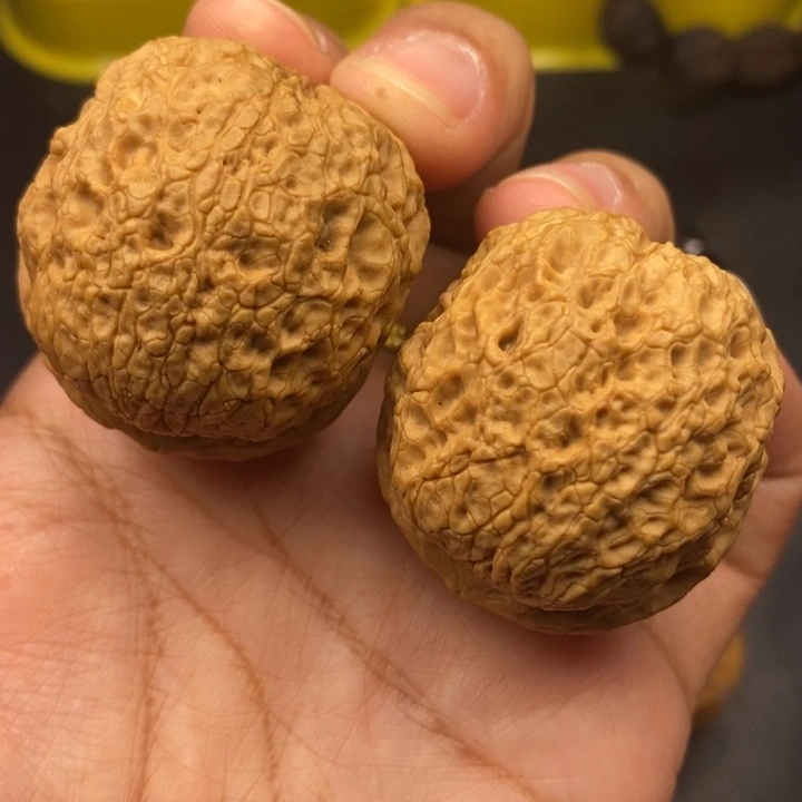 文玩核桃吊坠41尺牡丹绣球