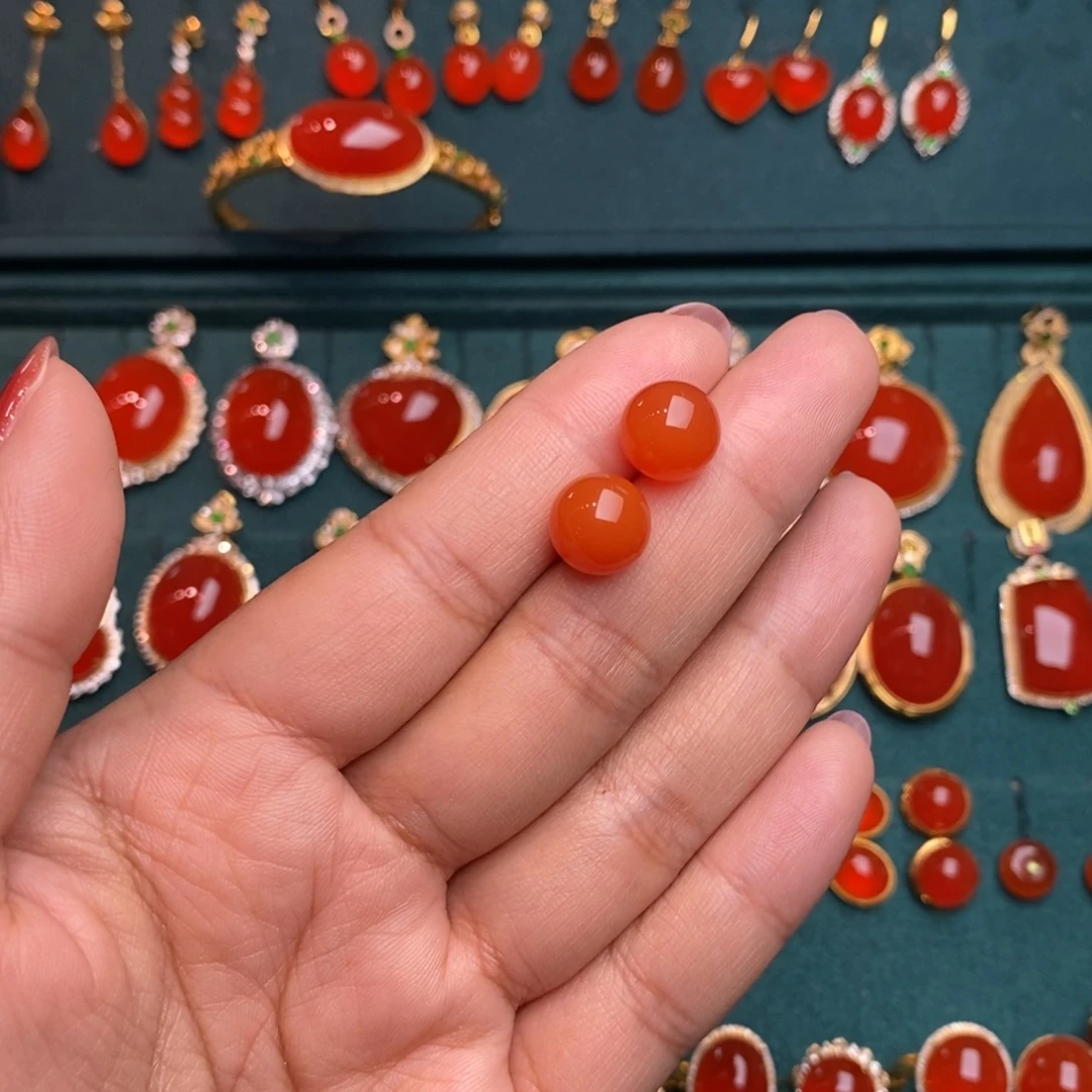 南红玛瑙18k耳钉18K金镶嵌