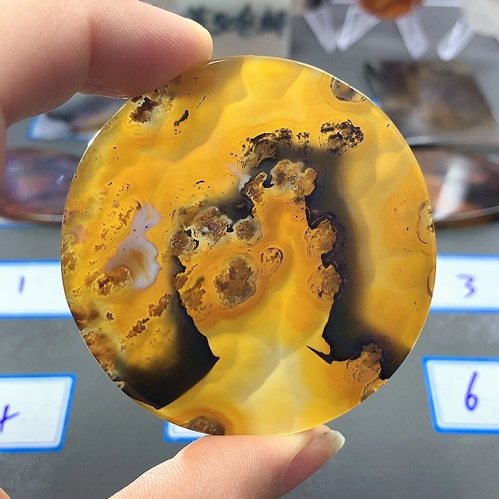 未镶嵌颈饰玛瑙/玉髓