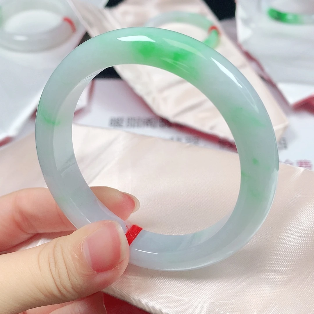 翡翠未镶嵌手镯1605