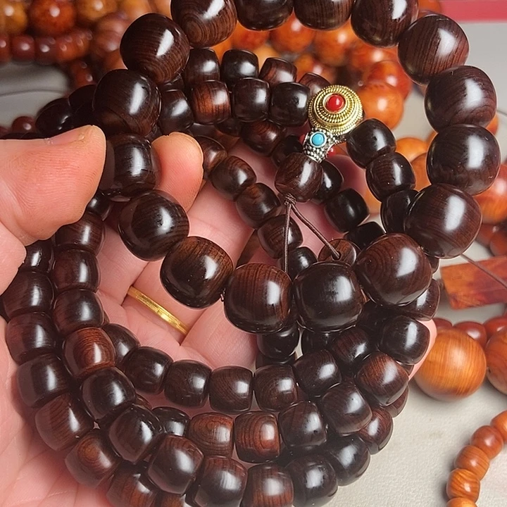 无事牌柏木（崖柏）我，我在外面吃饭呢现在