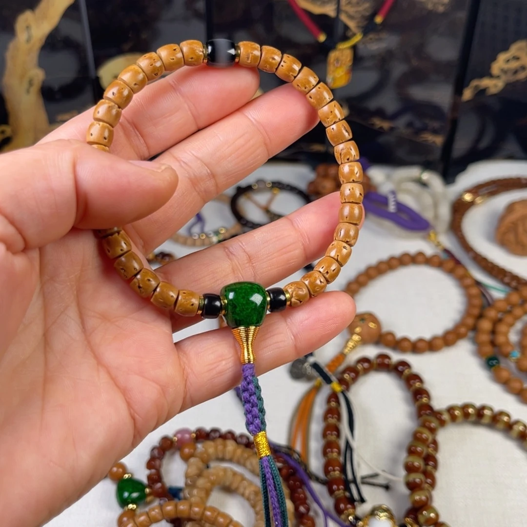 吊坠桃核3455667788888