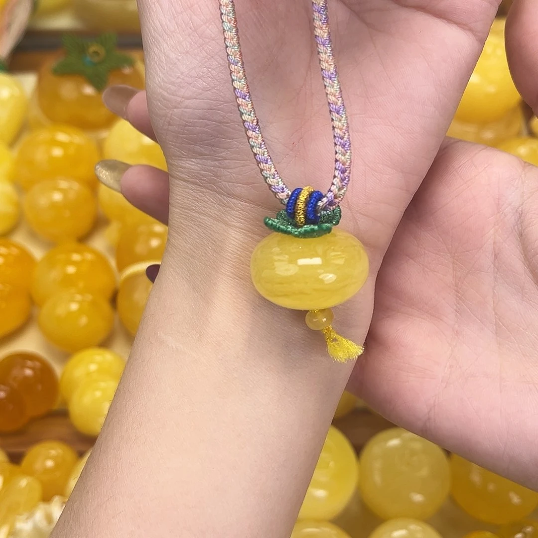 裸石琥珀未镶嵌5.5g柿子项链