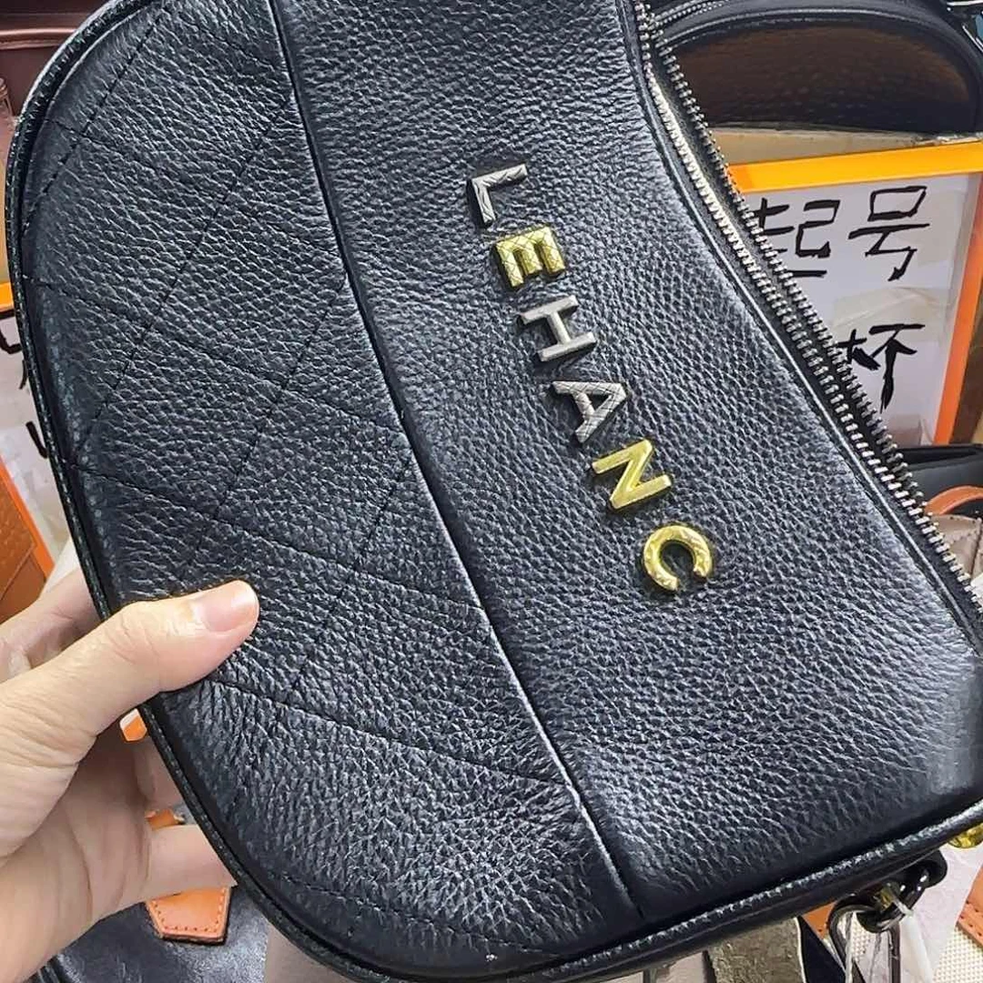 小牛皮（革）水牛皮（革）牛皮小牛皮