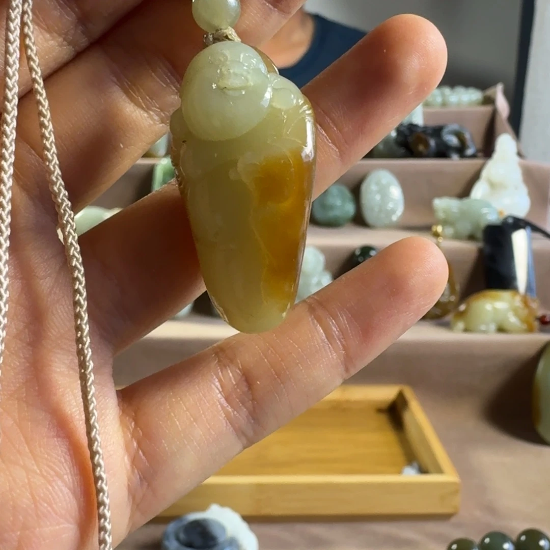 和田玉（糖玉）手镯未镶嵌
