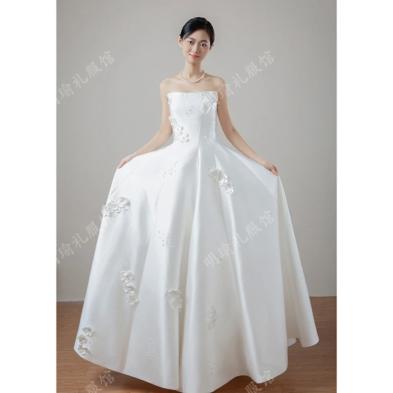 小众缎面轻婚纱法式超仙抹胸设计感花朵晨袍女订婚迎宾高端裙A708
