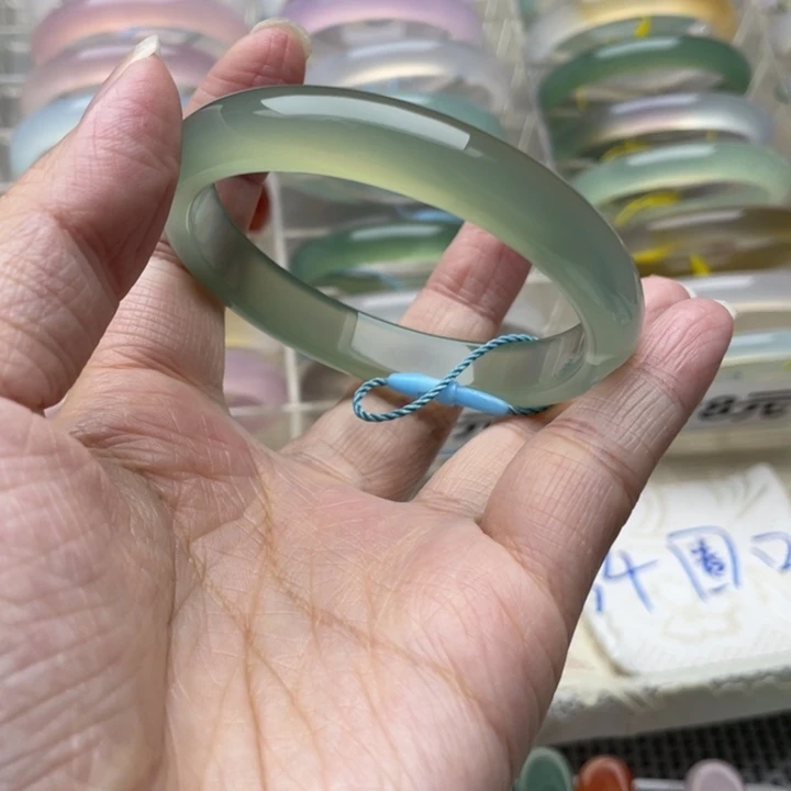 玛瑙/玉髓未镶嵌手镯54圈口